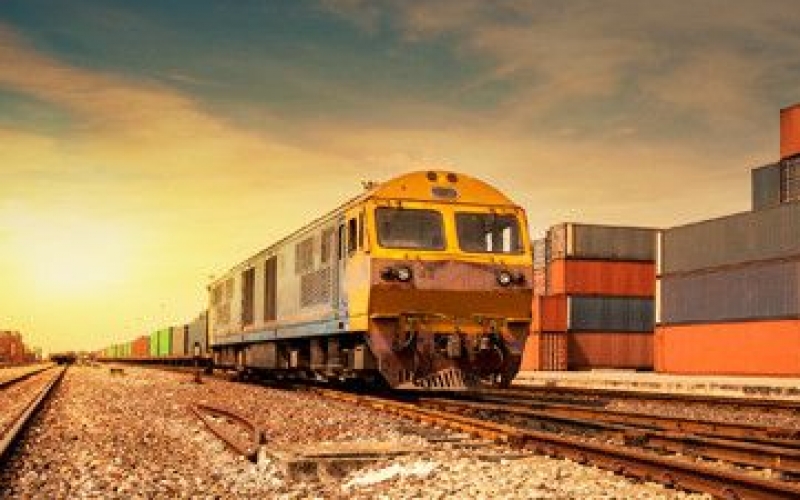 铁路货运改革一周年：从铁老大变身店小二